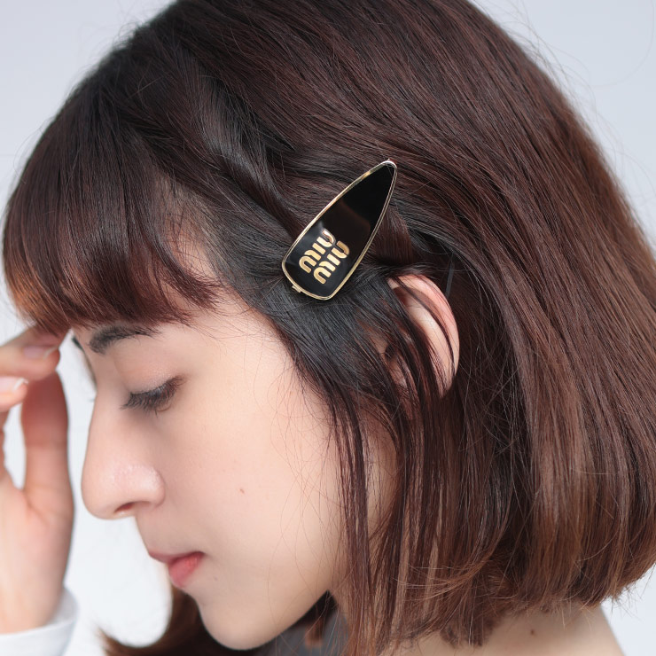 miu miu（ミュウミュウ） エナメルメタル ヘアクリップ MIU5IF1472F6T
