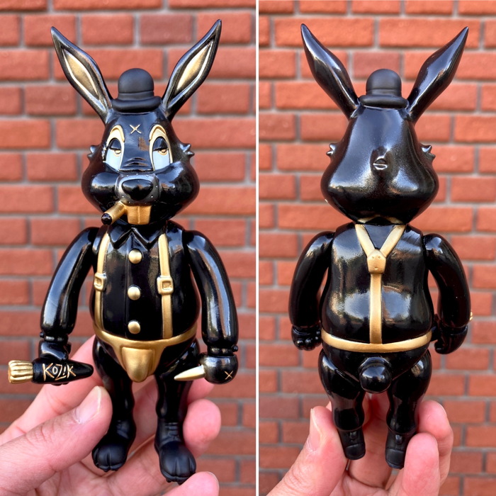 BlackBook Toyの激渋な「BK x GOLDシリーズ」にKozikソフビ出現