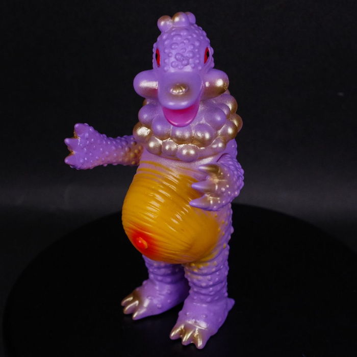 ブルマァクの幻の金型より「ライブキング」のミドルサイズも登場