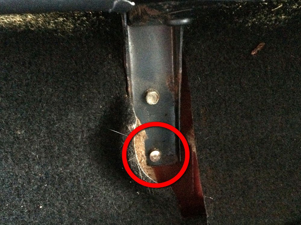 創楽】JA11ジムニー タニグチ リアシートスライドレール取り付け