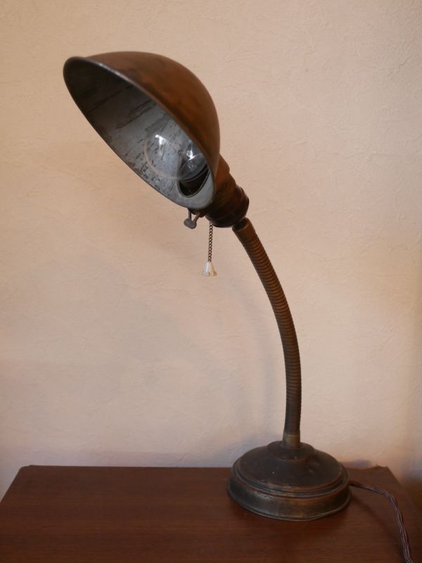 アンティーク アルミ製 古いデスクライト スタンドライト – smileantiques