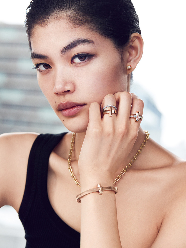 ティファニー T ワン」、堂々誕生！ | ELLE DIGITAL