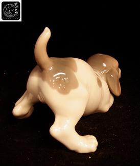 リヤドロ】【むじゃきなビーグル（おしりを立てて）】【絶版】【1070】