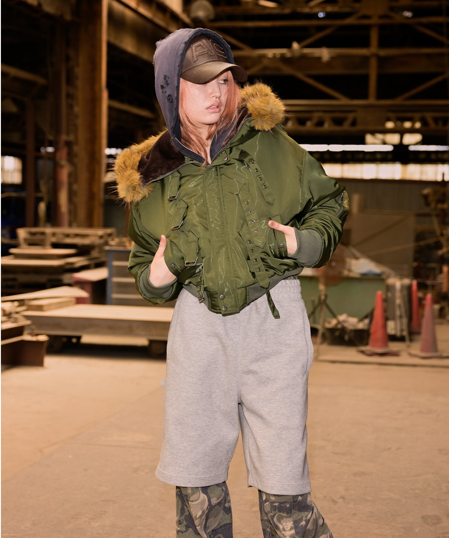 アイレットディティールジップフーディー｜ACLENT（アクレント）