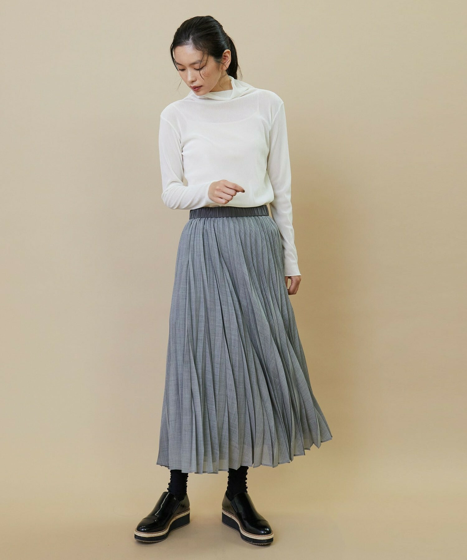 フロッキーチュールハイネックプルオーバー｜BIGI online store - ビギ