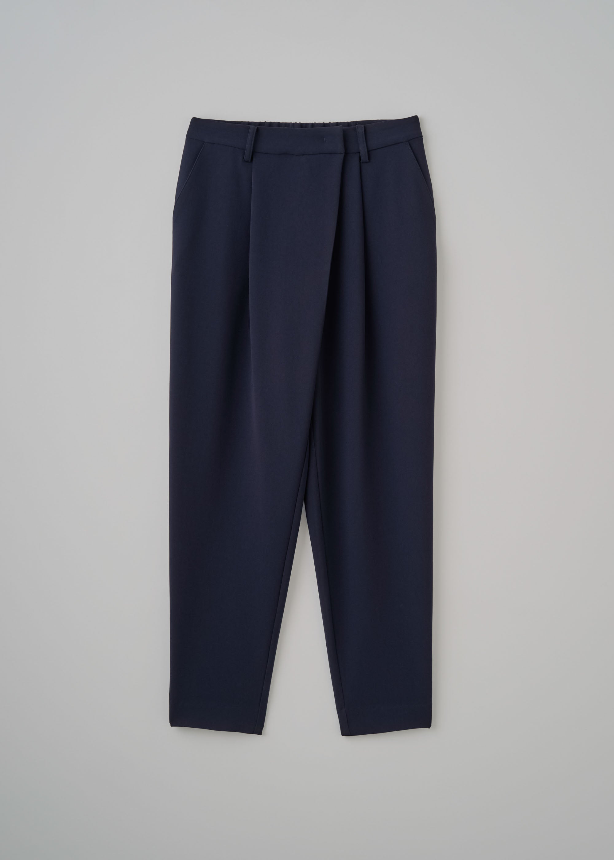 タックパンツ - SOÉJU online store｜上質な大人の女性のためのボトムス