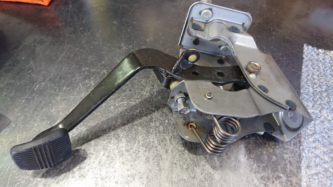 ニスモ クラッチペダルブラケット。 | E-NEXT｜GT-R専門店【イーネクスト】