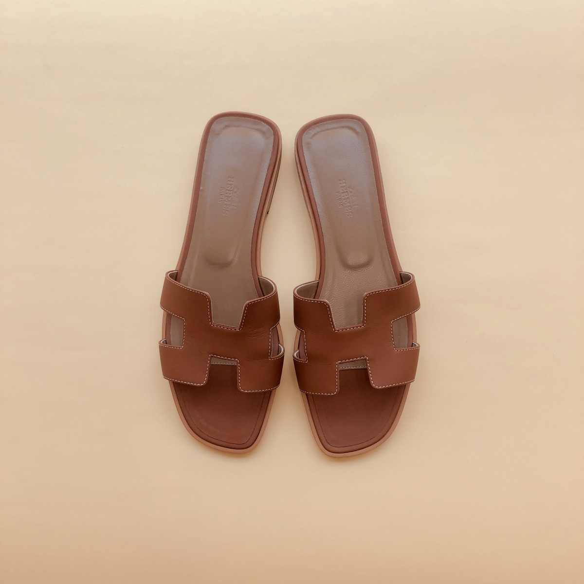 エルメスの「オラン」、それは大人のサンダル - スモールグッド