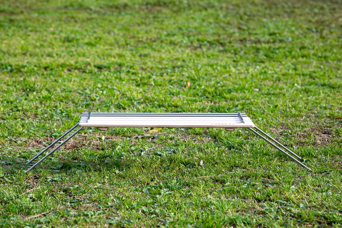 ソロキャンプのお供にピッタリな最新ミニテーブル3選 | GoodsPress Web