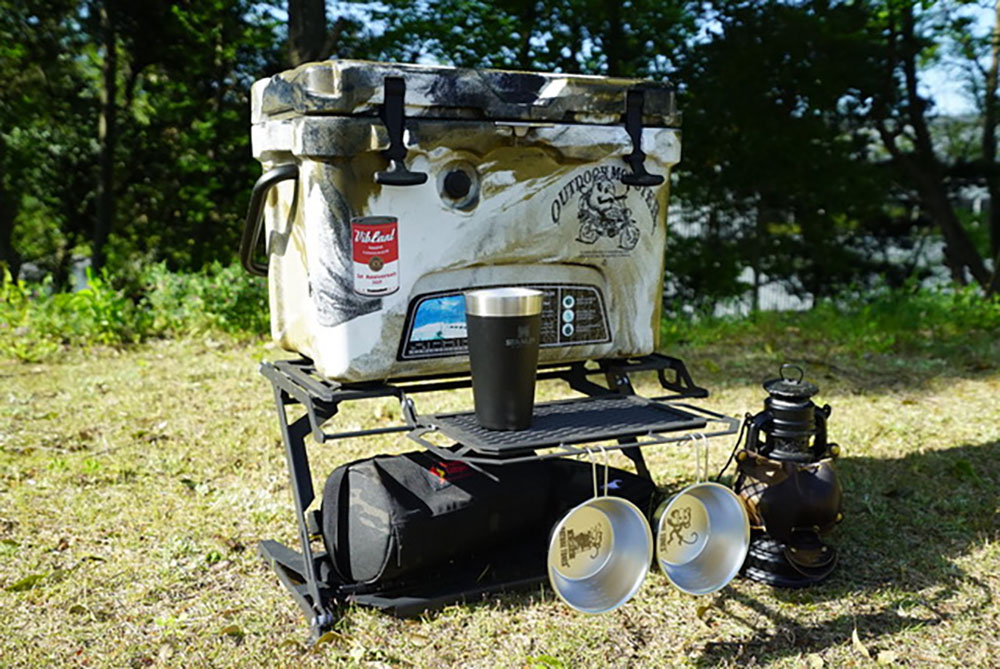 ソロキャンプのお供にピッタリな最新ミニテーブル3選 | GoodsPress Web