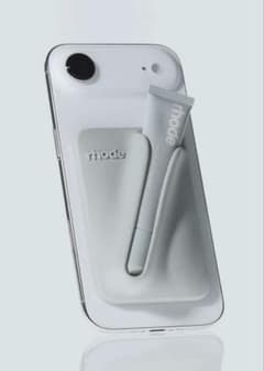 rhode snap-on lip case grey - メルカリ