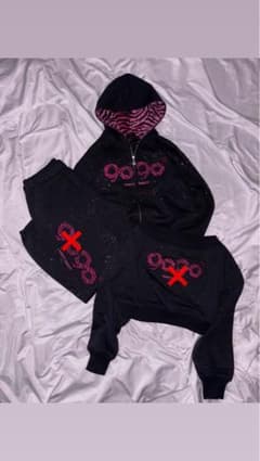 9090 Black pink zebra パーカー - メルカリ