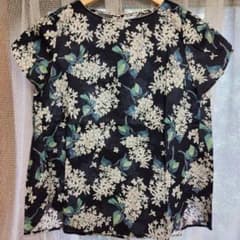 新品✨IENAリバティ チューリップスリーブブラウス アーカイブ