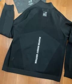 ⭐️美品⭐️マスターバニー テックニットブルゾン 黒 - メルカリ