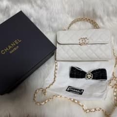 ら*ら様 CHANEL MAKE UPノベルティキルティングホワイトショルダー