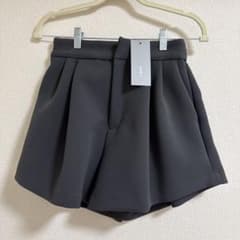 新品タグ付き】Sheller シェリエ サイドヘムショートパンツ サイズM