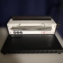 TD-1500B34 裁断機 A4 130枚 15穴 - メルカリ