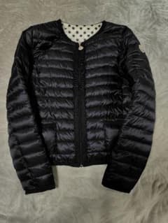 Moncler モンクレール リバーシブルライトダウン 黒X水玉 - メルカリ