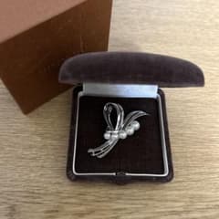 MIKIMOTO ミキモト 真珠 パール ブローチ シルバー 5珠 - メルカリ