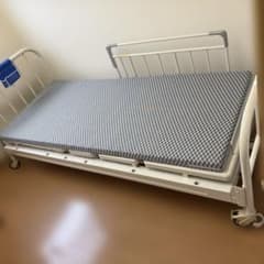 PARAMOUNT BED 介護用ベッド A4524-0202B - メルカリ
