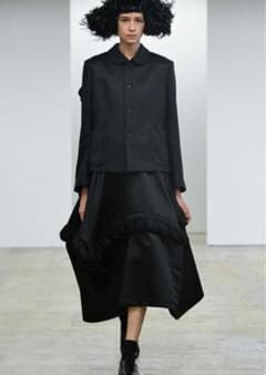 25ss コムコム エステルサテンスカート - メルカリ