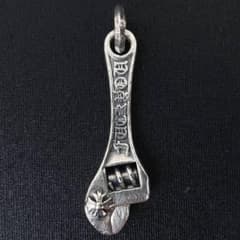 CHROME HEARTS シルバー FUCKYOU クロス スパナ ペンダント - メルカリ