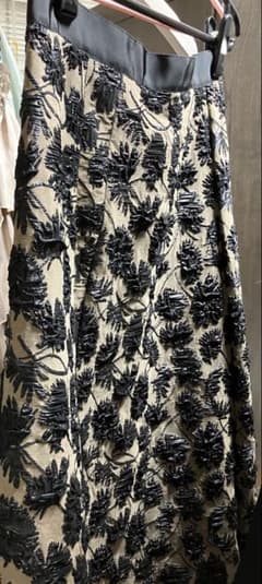 ANAYI メタリックフラワーフレアスカート定価69300円 立体的柄 - メルカリ