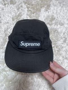Supreme 黒 キャップ バックストラップ付き - メルカリ