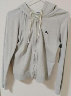 バーバリーブルーレーベル グレー パーカー M - メルカリ