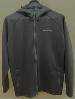 BRIEFING ブラックフルジップフード付きセーター - メルカリ