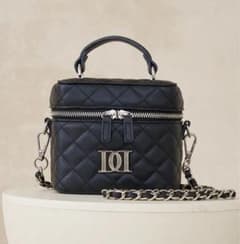 Darich キルティングスクエアミニバッグ ブラック - メルカリ