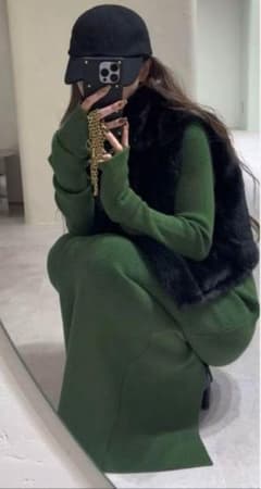 グラムリップス 新品未使用 リバーシブルショートベスト ブラック