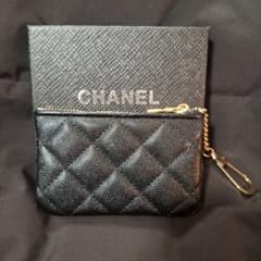 大人気‼️CHANELゴールドロゴ キルティングコインケース ノベルティ