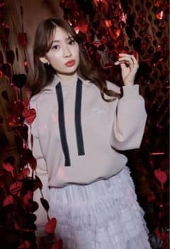 Herlipto Loved one Hoodie rose petale - メルカリ