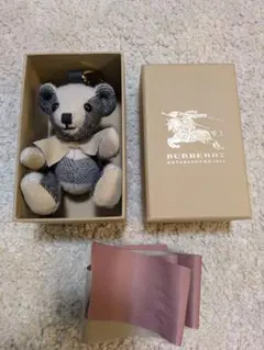 2026年最新】burberry バーバリー くまチャームの人気アイテム - メルカリ