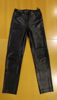 2026年最新】ロエベ レザーパンツの人気アイテム - メルカリ