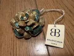 2026年最新】BALENCIAGA ブローチ・コサージュの人気アイテム - メルカリ