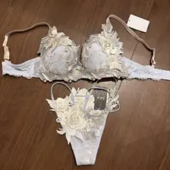 2026年最新】サルートe65の人気アイテム - メルカリ