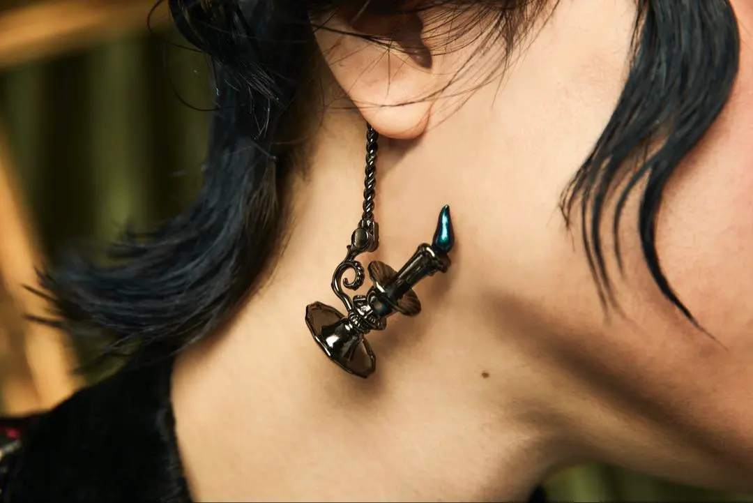 2026年最新】hazama ピアスの人気アイテム - メルカリ