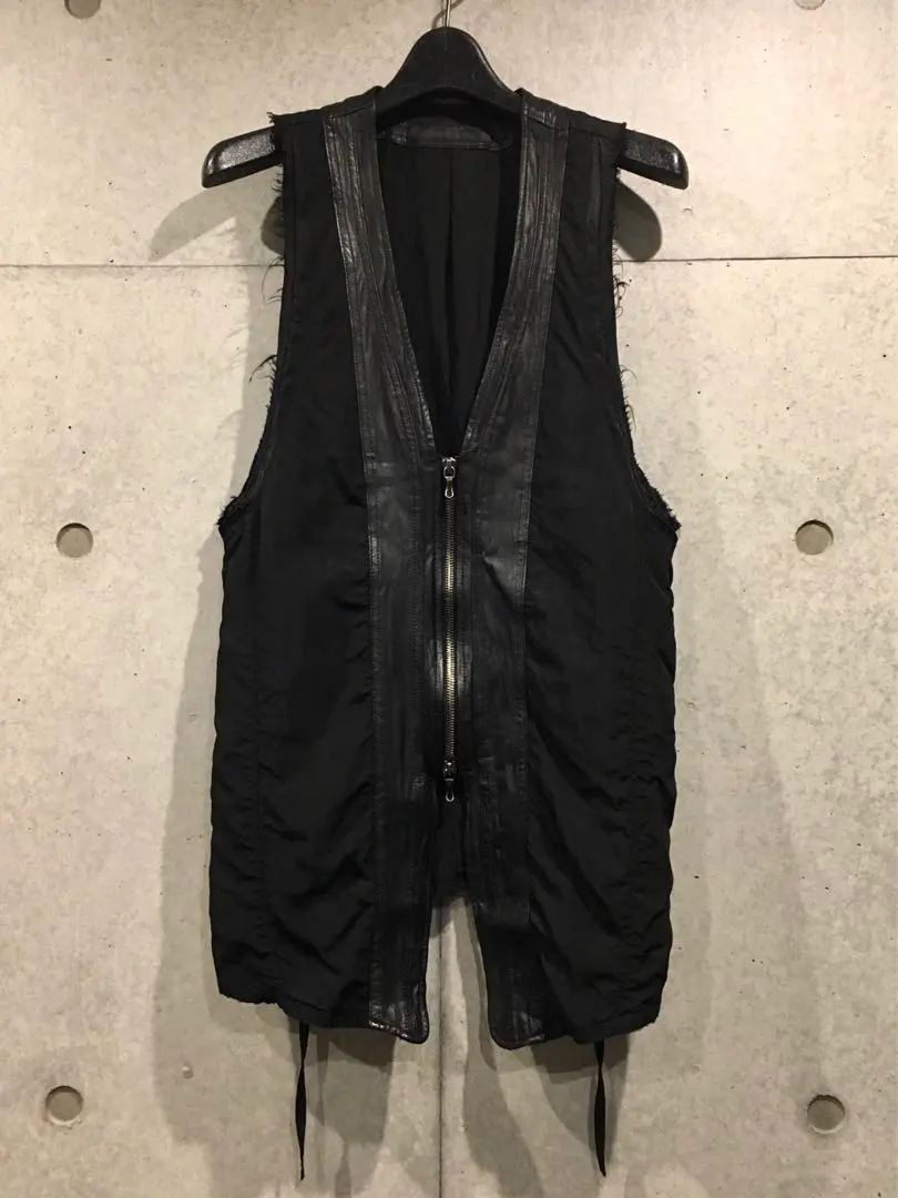 2026年最新】Rick Owens レザー ベストの人気アイテム - メルカリ