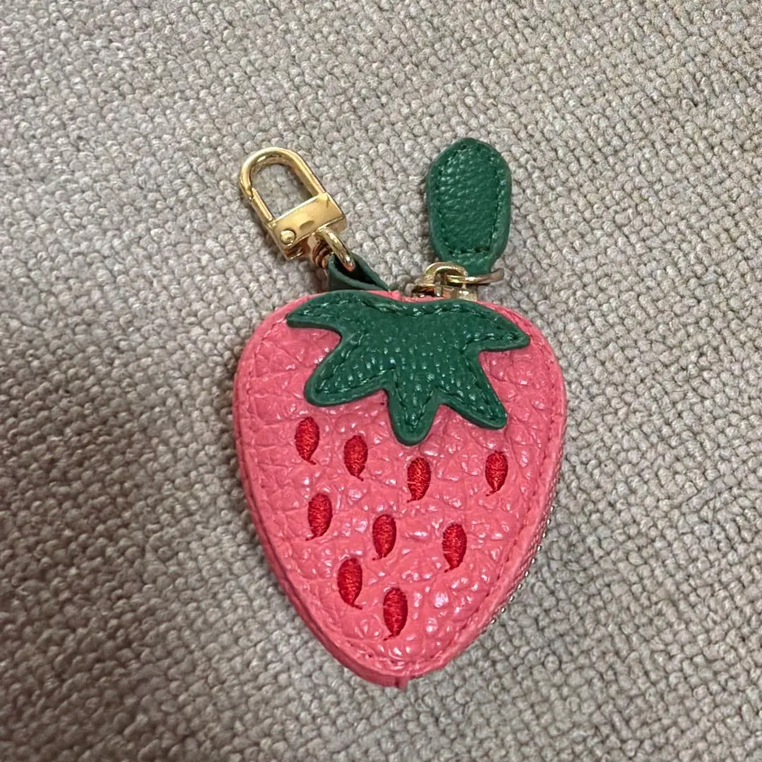 2026年最新】coach いちご キーホルダーの人気アイテム - メルカリ
