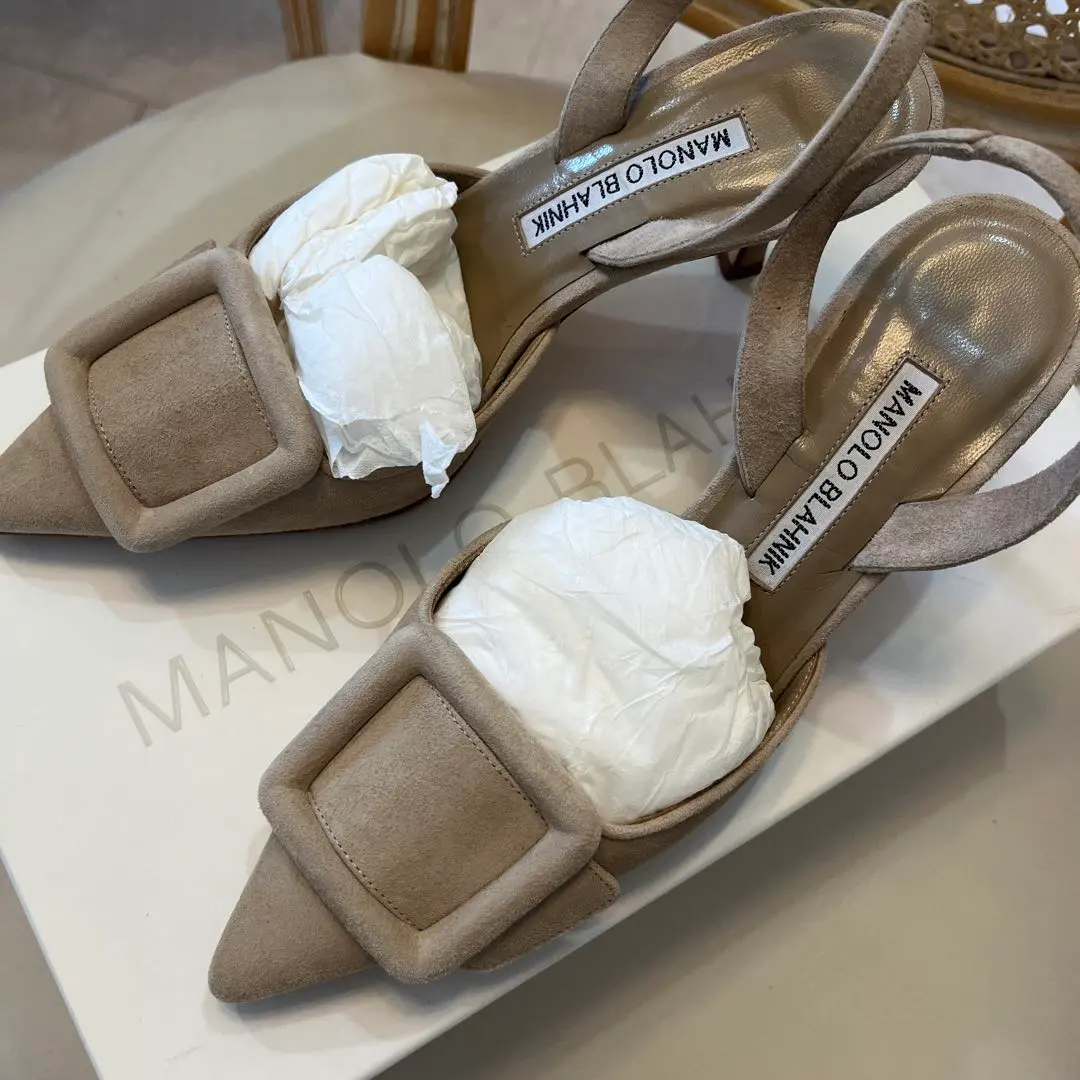 2026年最新】manolo blahnik メイセールの人気アイテム - メルカリ