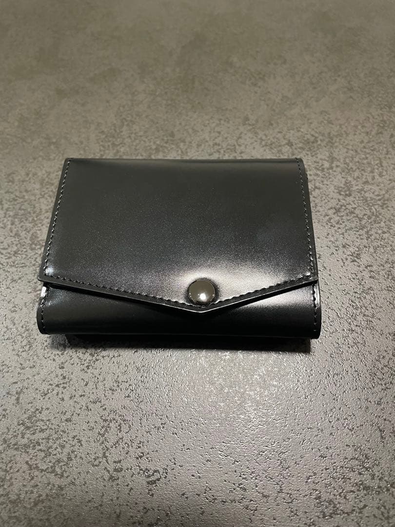 abrAsus いっぱい入る小さい財布　waku アブラサス　コラボ　ウォレット アブラサスより、福井訛りの超行動派人気YouTuber Kazu氏とのコラボ