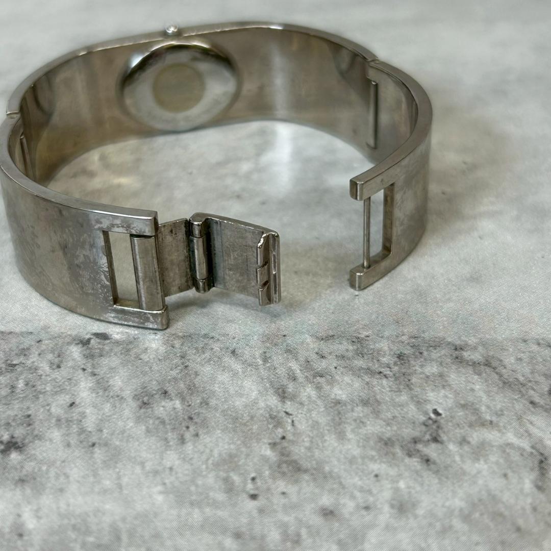 即決タグ付きレア vivienne westwood トワレ柄 バングルウォッチ RG246