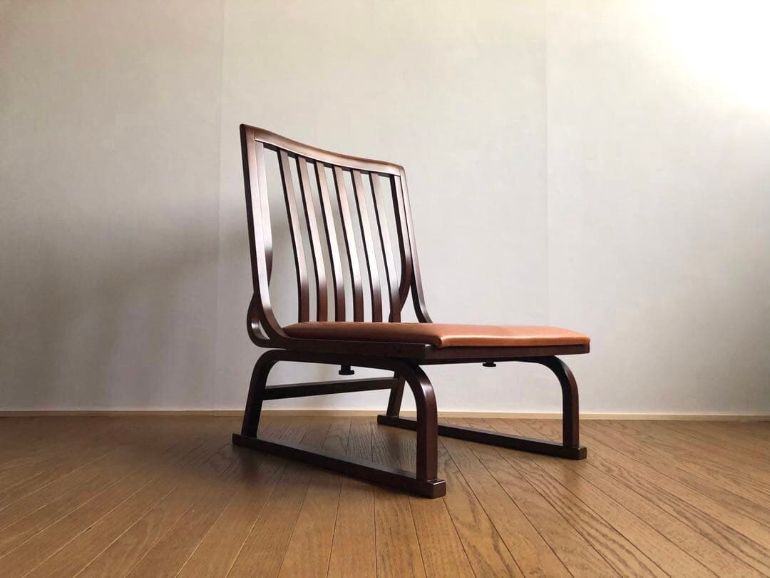 秋田木工社製 低座椅子 革張り ジャパニーズモダン ヴィンテージ 和家具 古民家 松本民芸家具の池田三四郎氏が昭和の終わり頃にニセアカシアの間伐材で