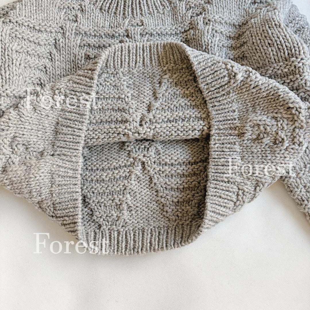 ペルートライアングルニット sizeFREE かぐれ - メルカリ