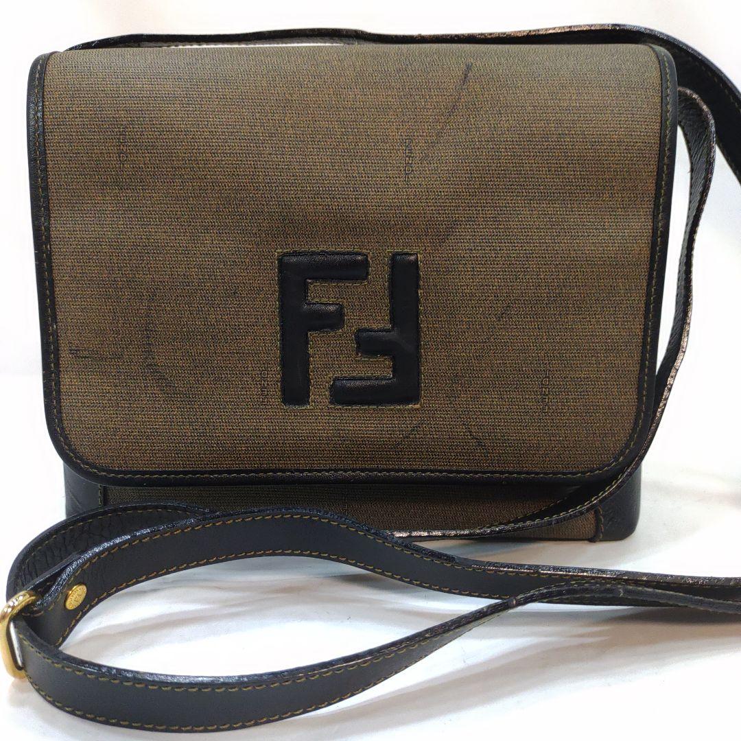 フェンディ メッセンジャーバッグ PVC×レザー FFロゴ カーキ