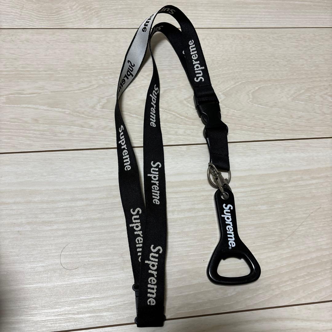 SUPREME Bottle Opener Lanyard ストラップ 栓抜き - メルカリ