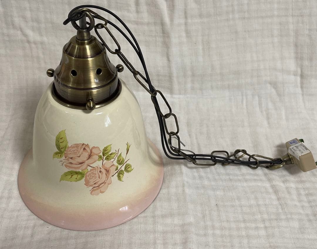 イマン・ダイアナローズ・ガラスシェード・ペンダントライトぺこちゃん