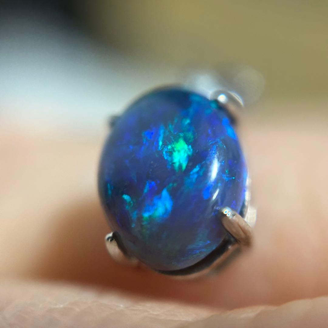 ライトニングリッジ 天然 ブラックオパール ペンダントトップ pt900